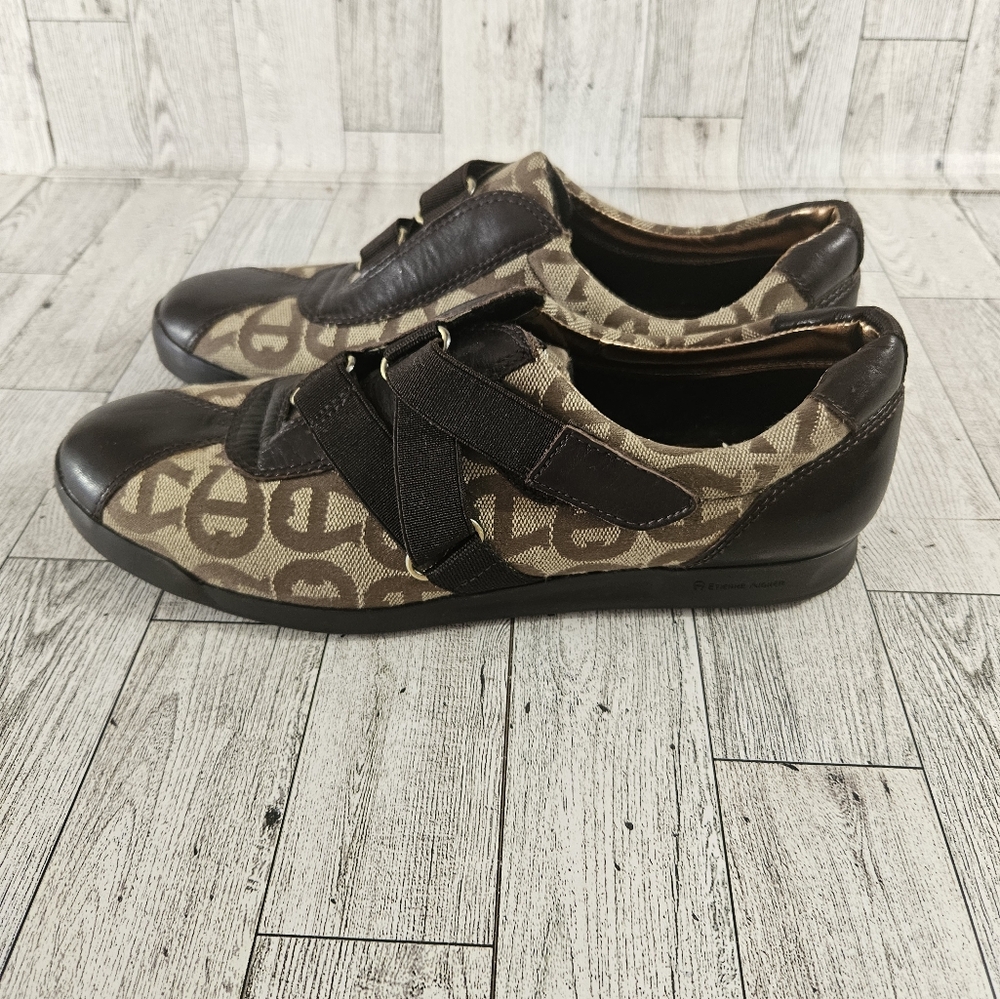 Etienne Aigner Giana Women 7.5 Shoes Flats Zigzag Straps Signature Print